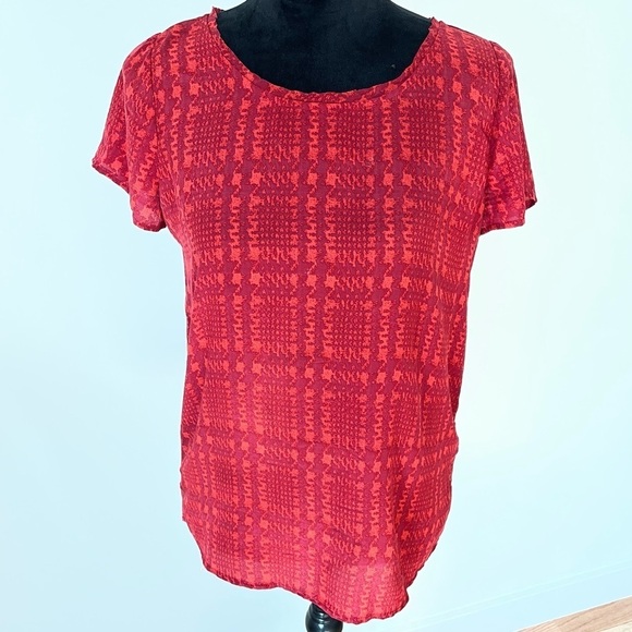 Joie 100% Silk Red Abstract Houndstooth Print Short Sleeve Top J259-23847 Sz XS - Picture 1 of 8